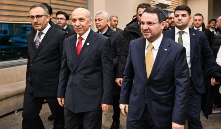 adalet-bakani-akin-gurlek-sultangazide-ramazan-coskusuna-ortak-oldu-Ktv4vftn.jpeg